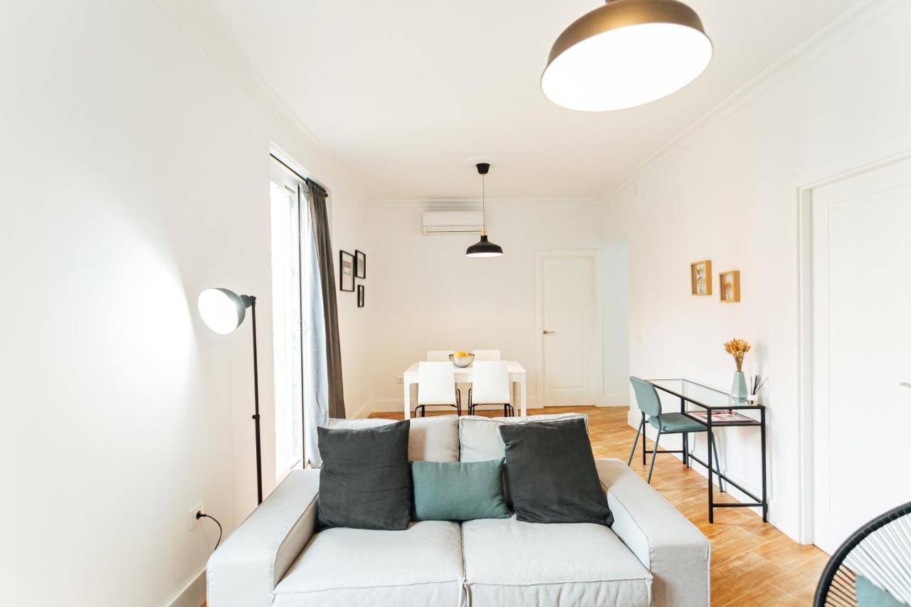 Alohamundi Peral Apartment Seville Luaran gambar