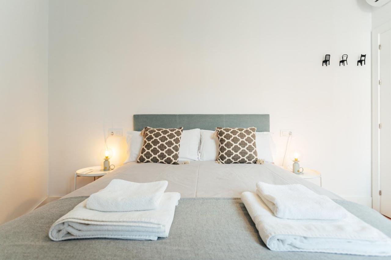 Alohamundi Peral Apartment Seville Luaran gambar