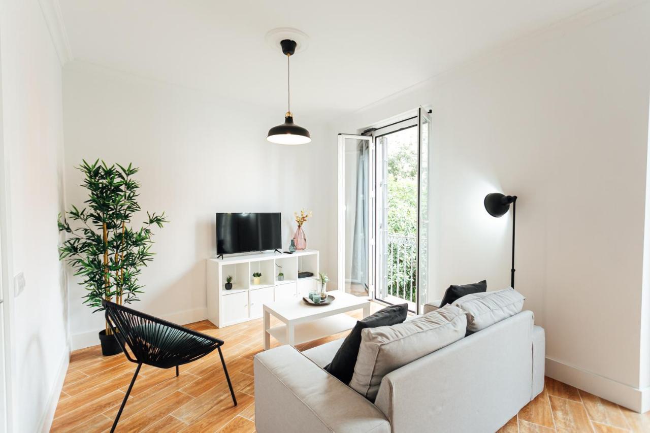 Alohamundi Peral Apartment Seville Luaran gambar