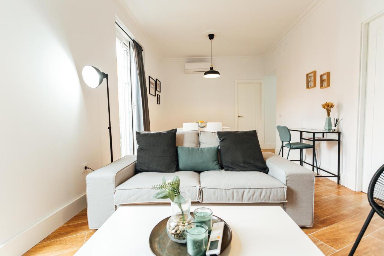Alohamundi Peral Apartment Seville Luaran gambar